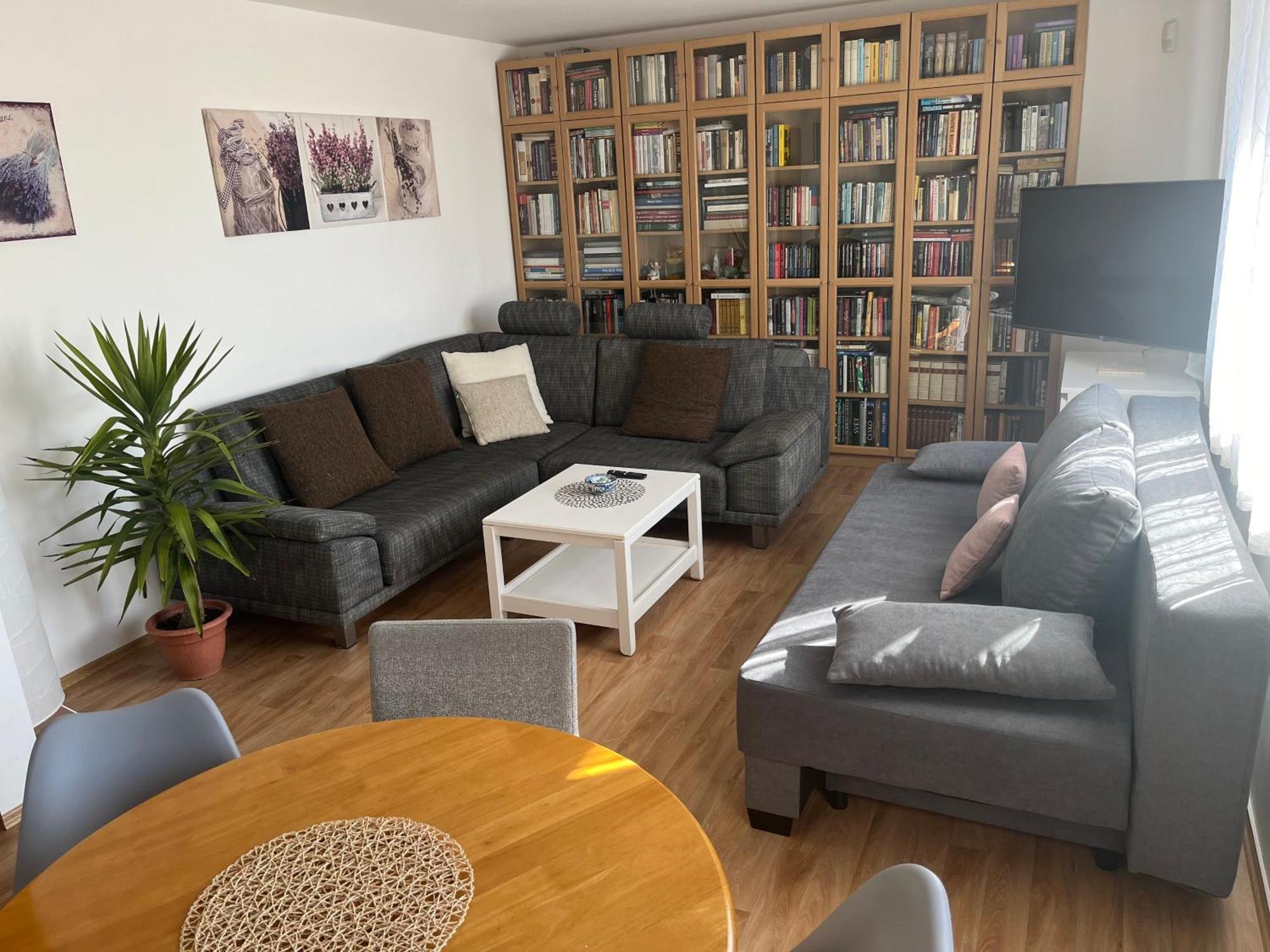 Apartman S Wellness Sluzbami Cercany Exterior photo